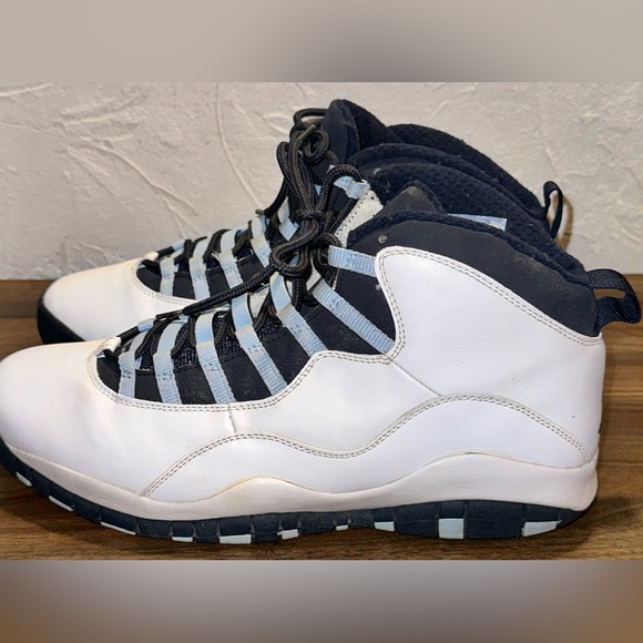 Shoes - Picture 5 of 7